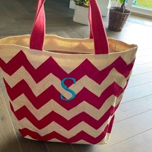 Canvas bag with letter S. Perfect tote bag for everyday or beach